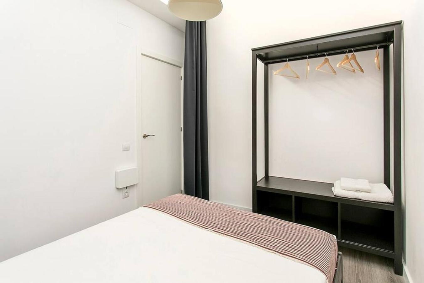 Cozy&New With Terrace L'Hospitalet de Llobregat Exterior foto